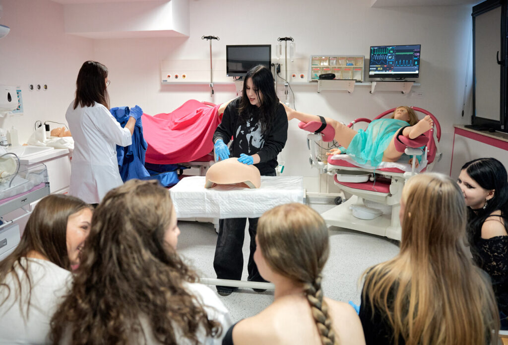 I Liceum Ogólnokształcącego im. Władysława Broniewskiego w Bełchatowie 3