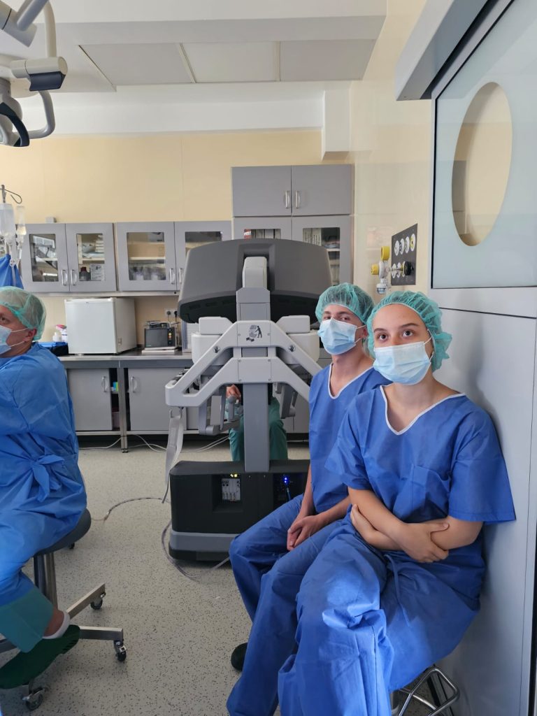 Nauka w praktyce – wizyta w szpitalu i obserwacja zabiegu z wykorzystaniem robota da Vinci3