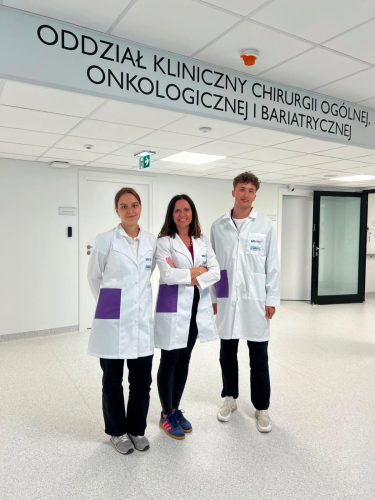 Nauka w praktyce – wizyta w szpitalu i obserwacja zabiegu z wykorzystaniem robota da Vinci