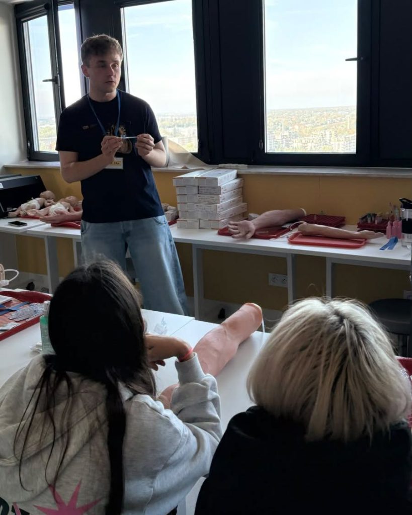 pierwsze spotkanie z licealistami w ramach projektu „Łódzkie dla Młodych -Kierunek UMED Łódź”2